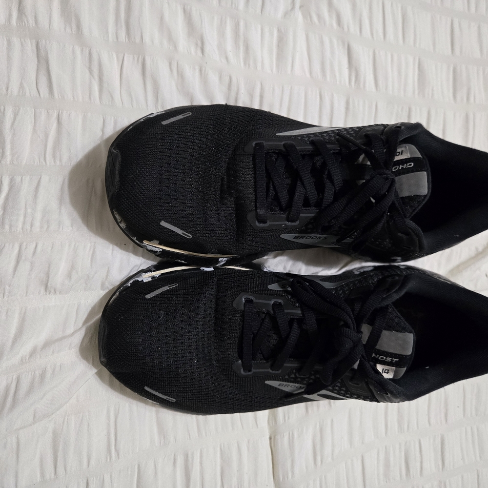 Brooks ghost 14 men size 12